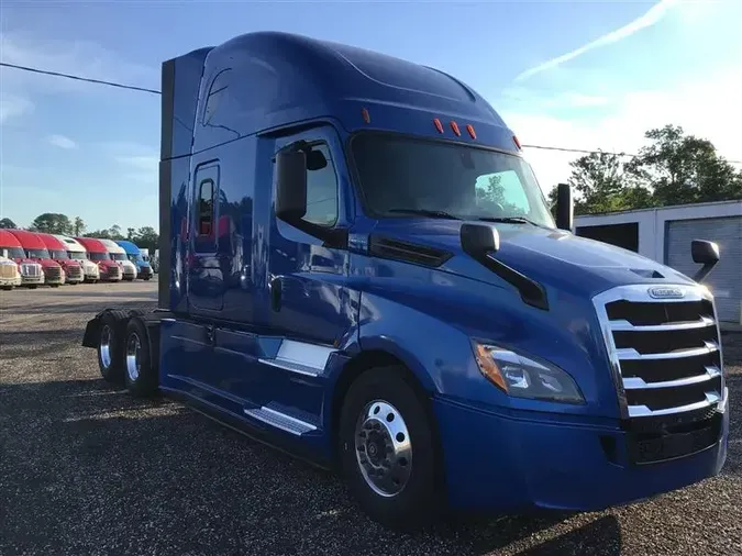 2020 FREIGHTLINER CA126