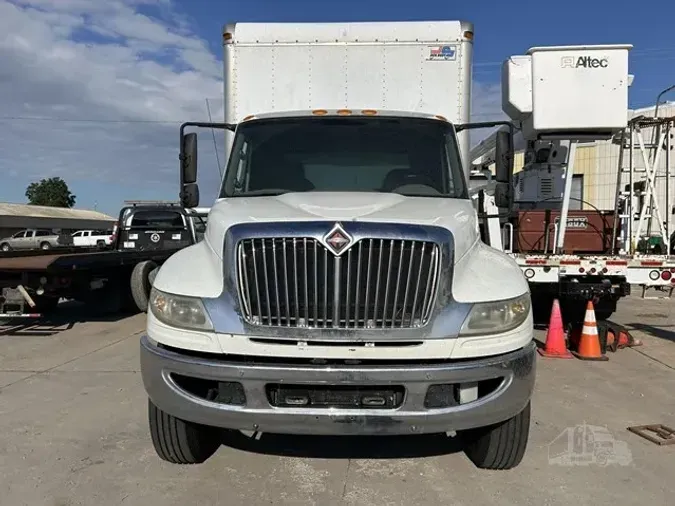2013 INTERNATIONAL DURASTAR 4300
