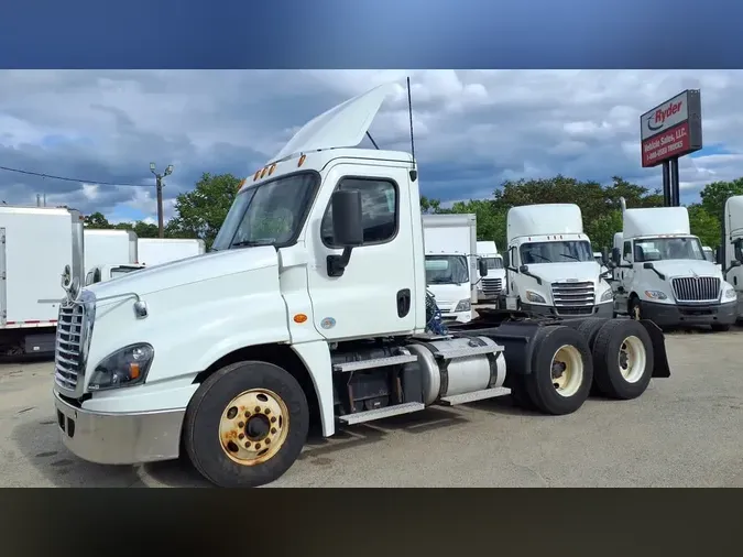 2019 FREIGHTLINER/MERCEDES CASCADIA 125b44ea86100fa9afe21e8fe43b7ac680c