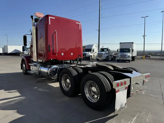 2022 Freightliner CORONADO