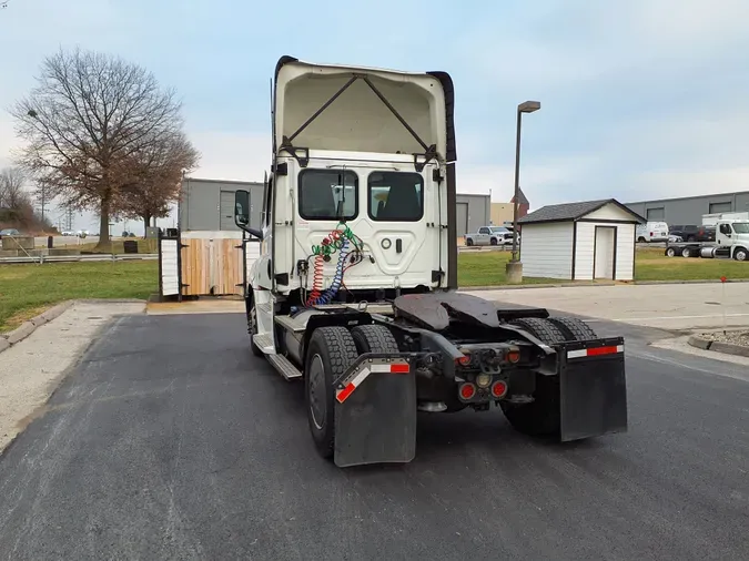 2020 FREIGHTLINER/MERCEDES NEW CASCADIA 126