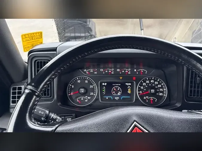 2022 INTERNATIONAL LT