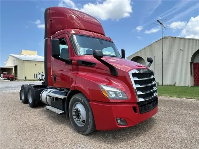 2021 FREIGHTLINER CASCADIA 116