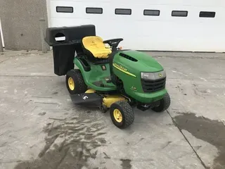 2005 John Deere L111