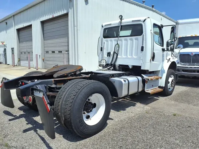 2018 FREIGHTLINER/MERCEDES M2 106