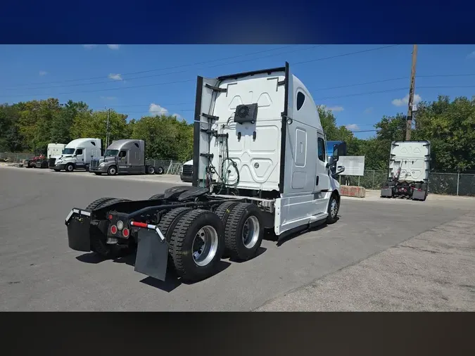 2020 Freightliner Cascadia