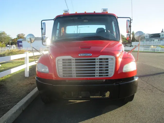 2018 FREIGHTLINER M2