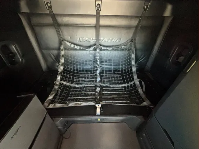 2023 Freightliner Cascadia 126