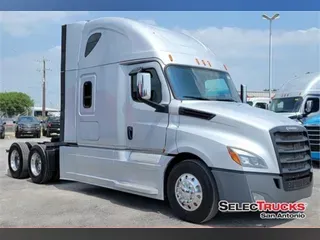 2018 Freightliner CASCADIA 126