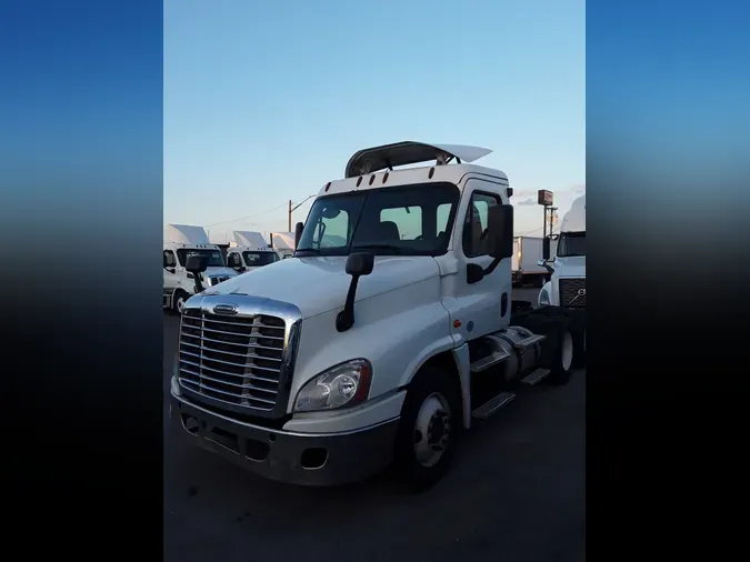 2016 FREIGHTLINER/MERCEDES CASCADIA 125b46a790be32bf0aa618c1b22be75174a