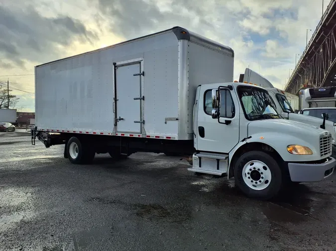 2018 FREIGHTLINER/MERCEDES M2 106