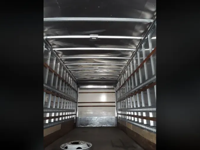 2018 FREIGHTLINER M2 106