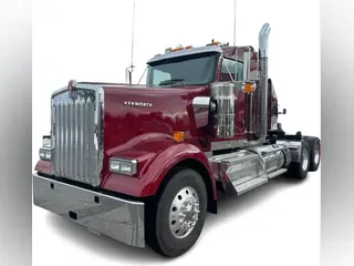 2026 Kenworth W900L