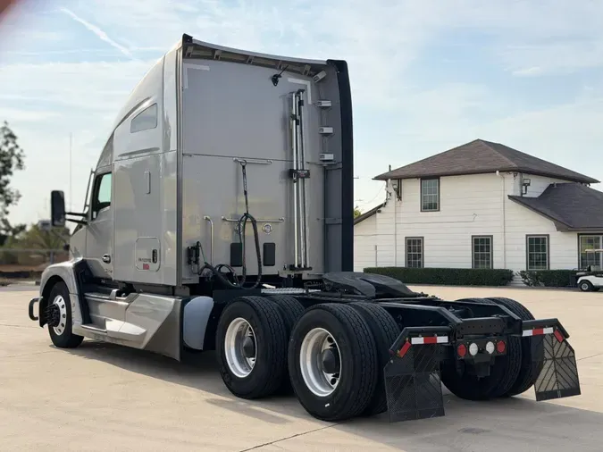 2023 Kenworth T680