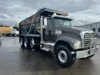 2019 Mack GR64F M359