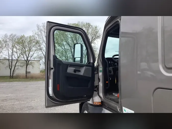 2021 Freightliner Cascadia