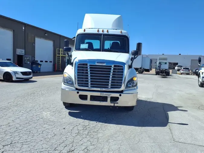 2019 FREIGHTLINER/MERCEDES CASCADIA 125b476db6e906a23788e96a4f1e8599c59
