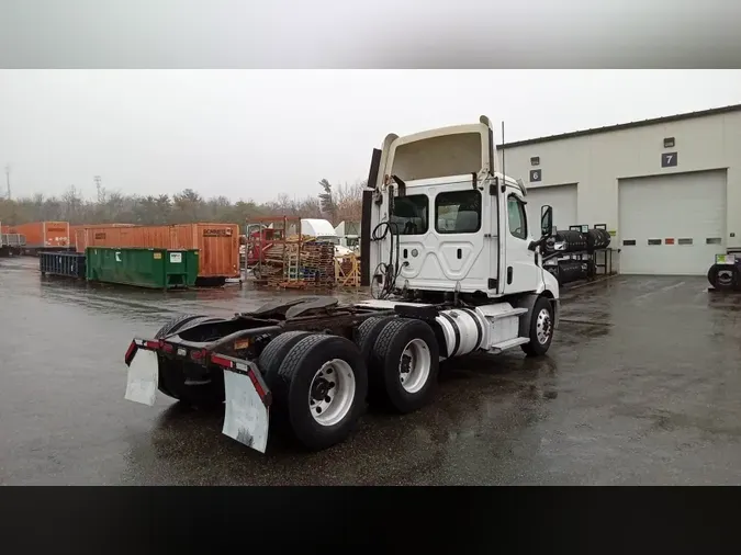 2020 Freightliner Cascadia 126b4780d7fb07a2966117a9f90803ada61