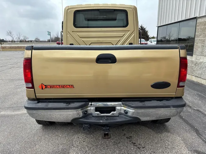 2006 International 4400LP