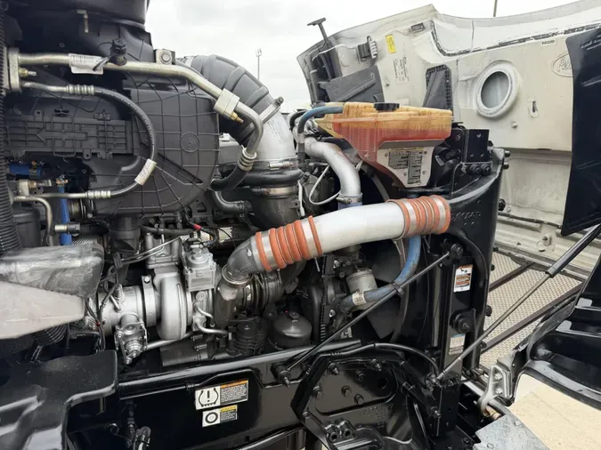 2023 Peterbilt 567