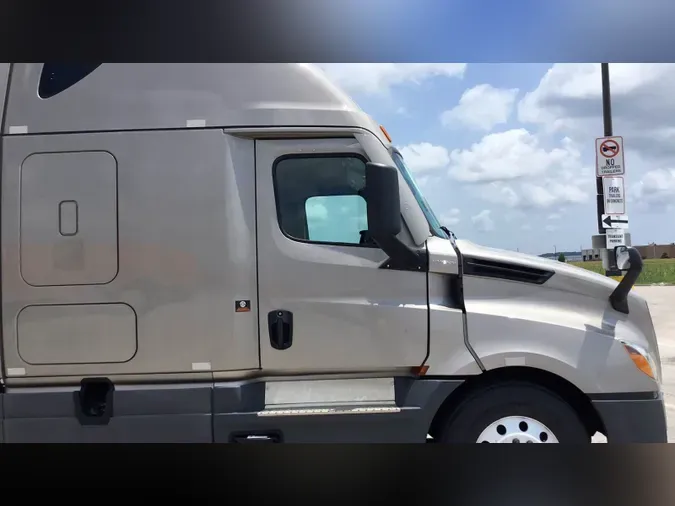 2025 Freightliner Cascadia 126b4856d359aba9854626693ca5b7405fa