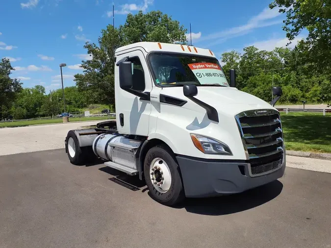 2020 FREIGHTLINER NEW CASCADIA 116