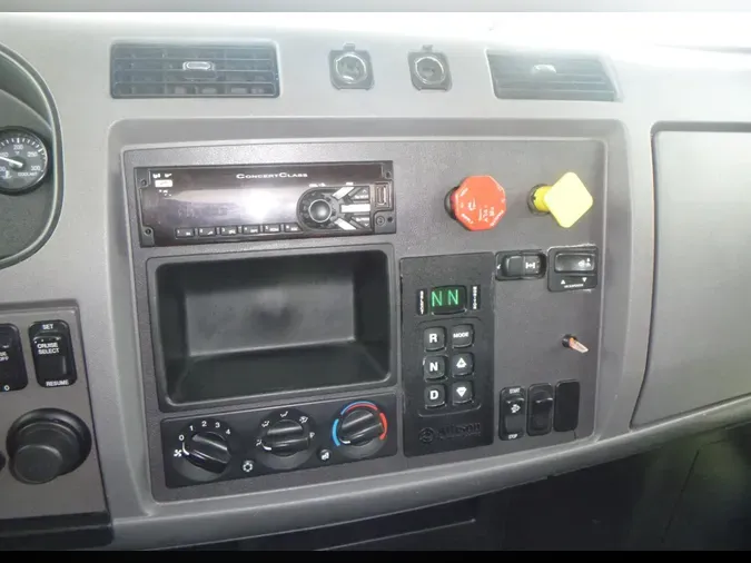 2018 Peterbilt 337