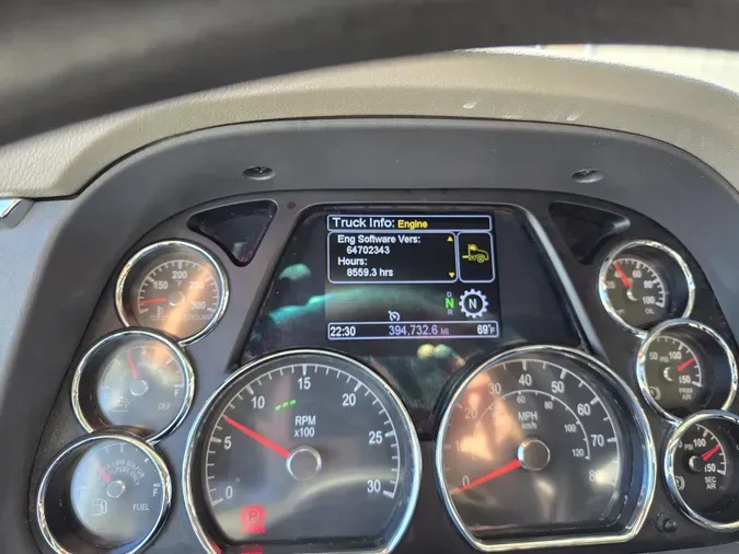2022 Peterbilt 579b48f4a0808690aabe2656b1230be95f4