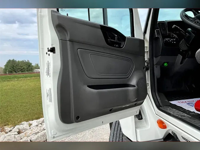 2022 INT LT625 6x4