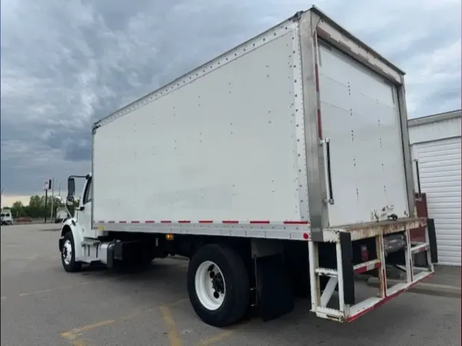 2019 FREIGHTLINER M2 106