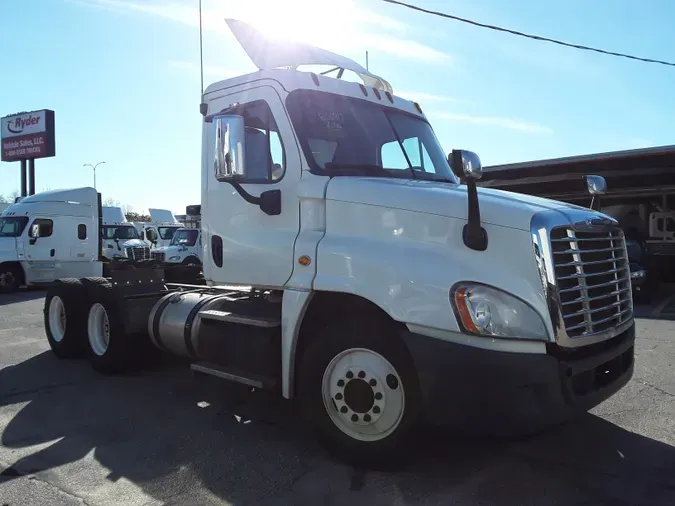 2016 FREIGHTLINER/MERCEDES CASCADIA 125