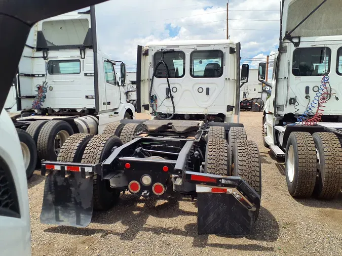 2018 FREIGHTLINER/MERCEDES CASCADIA 113