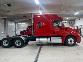 2016 FREIGHTLINER Cascadia