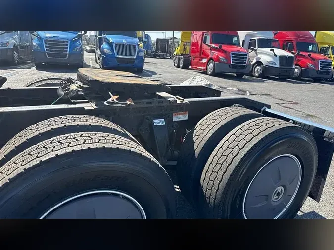 2022 FREIGHTLINER CA126