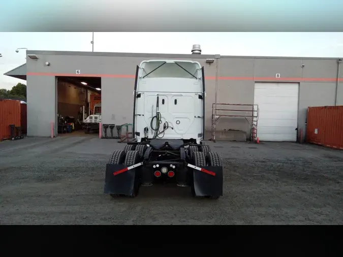 2021 Freightliner Cascadia 126b49a741120392f0f9bfbefa191b5990c