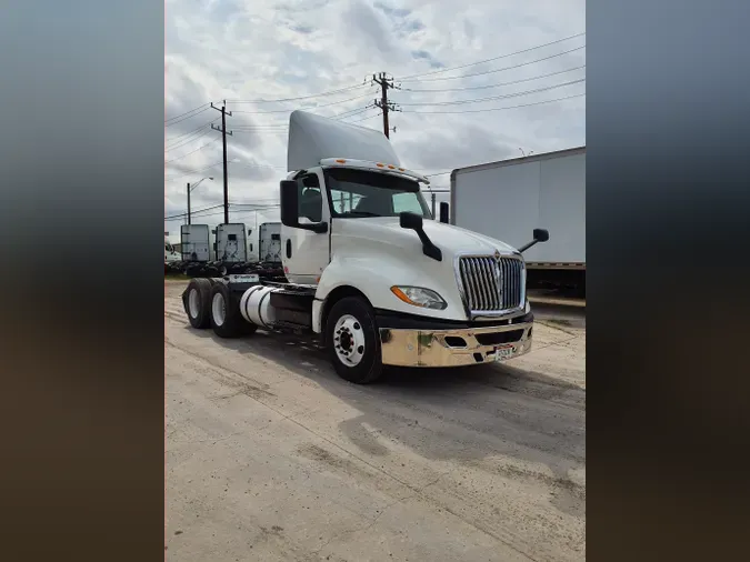 2019 NAVISTAR INTERNATIONAL LT625 DAYCAB T/A