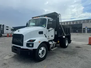 2024 MACK MD64