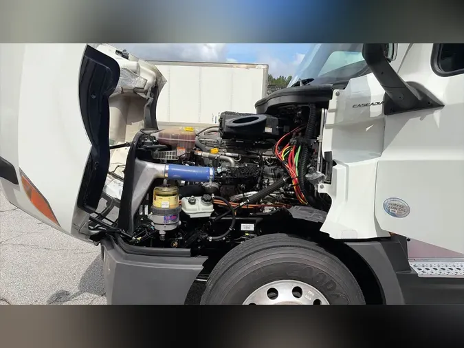 2023 Freightliner Cascadia 126