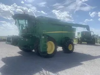 2013 John Deere S680