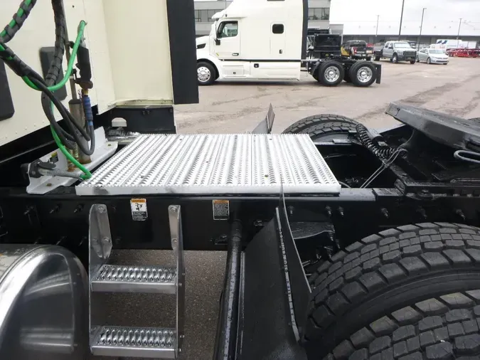 2022 Peterbilt 579