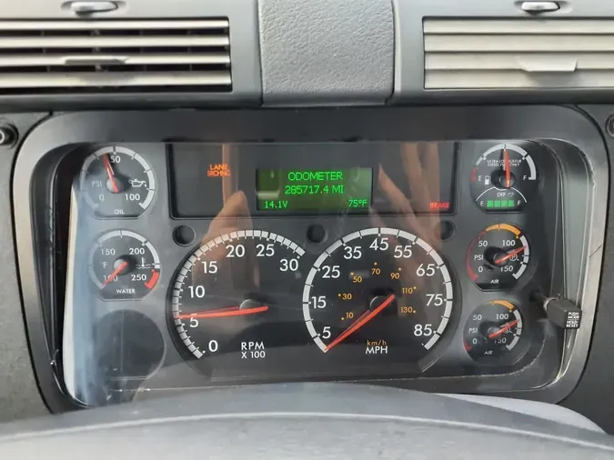 2016 FREIGHTLINER CASCADIA
