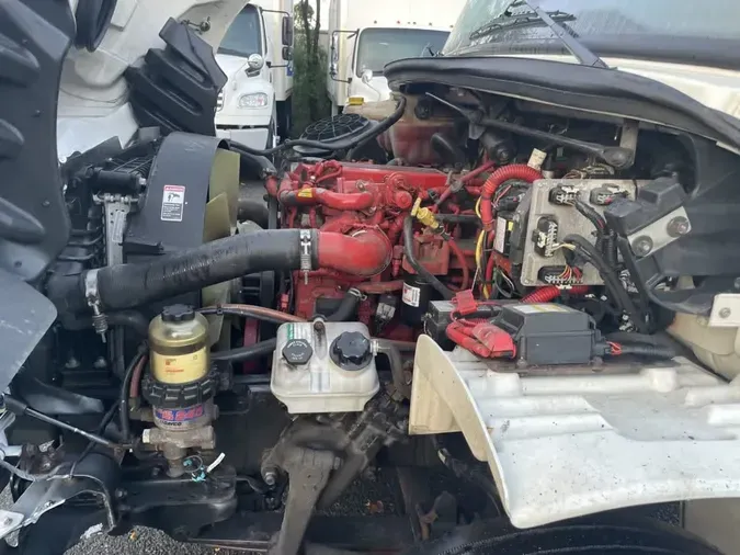 2020 FREIGHTLINER M2 106