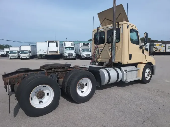 2019 FREIGHTLINER/MERCEDES NEW CASCADIA PX12664b4b64eb77047bc8b7bb28347346d385d