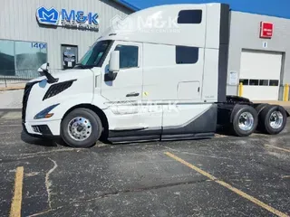2026 VOLVO VNL64T860