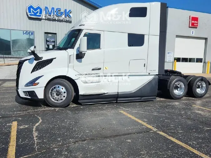 2026 VOLVO VNL64T860b4b6d8d33294537b28d2e88157109de0