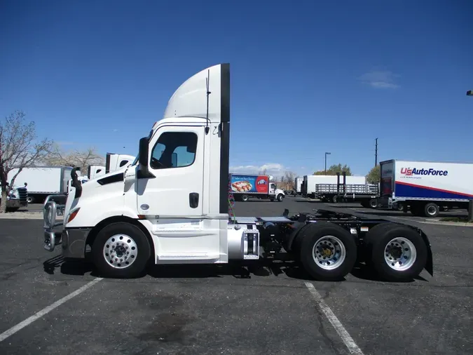 2020 FREIGHTLINER/MERCEDES NEW CASCADIA 116