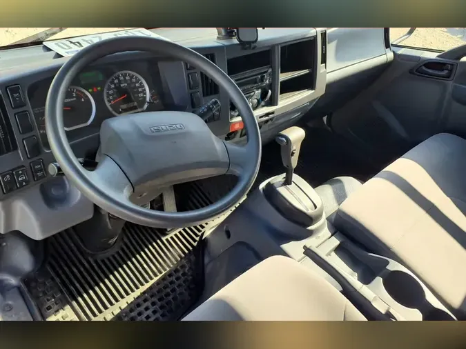 2019 ISUZU NPR