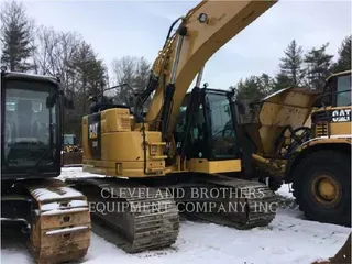 2015 CATERPILLAR 335