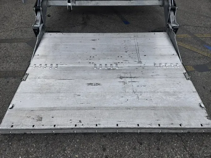 2019 Freightliner Business Class M2 106