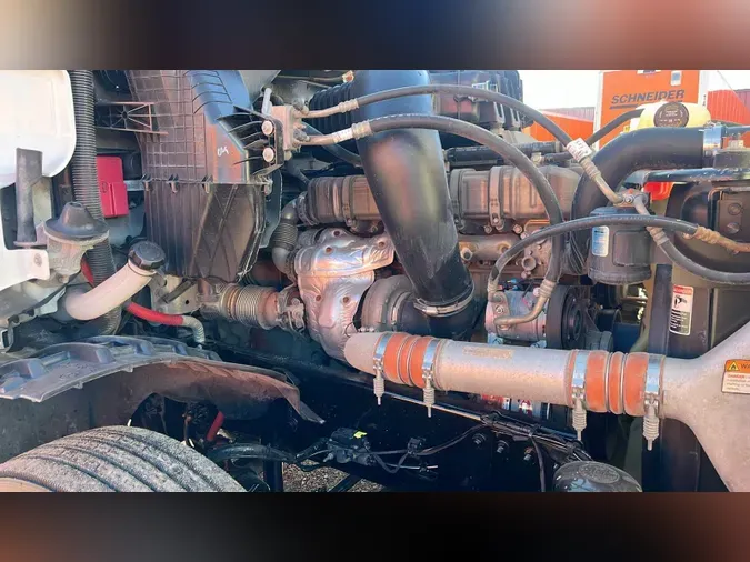 2020 Freightliner Cascadia 126
